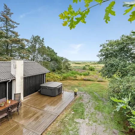 Githe - From The Sea By Interhome * Hals